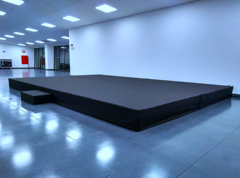 Leia mais sobre o artigo Palco (Tablado)