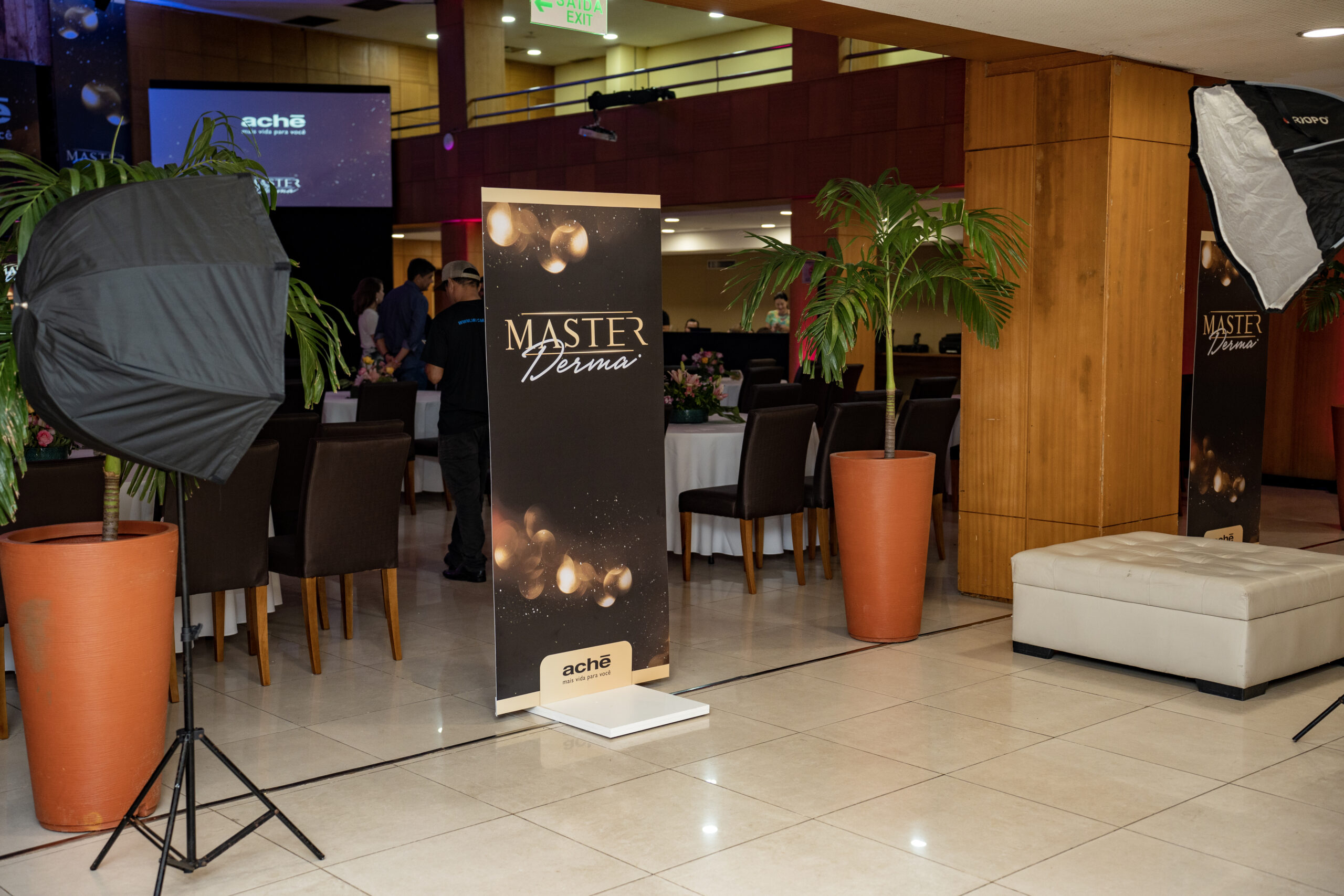 Leia mais sobre o artigo Totem em MDF com placa PVC