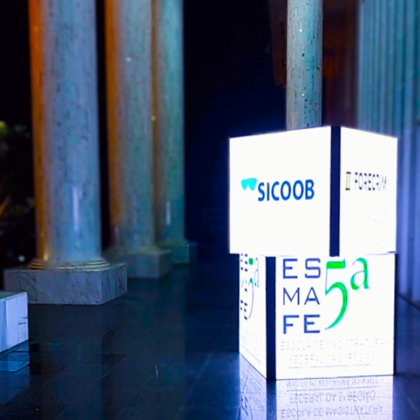 cubo led Msom